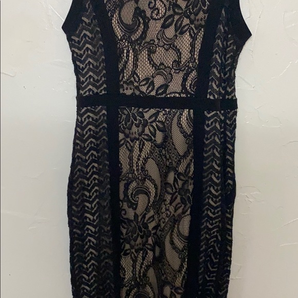 Dress - Picture 3 of 3